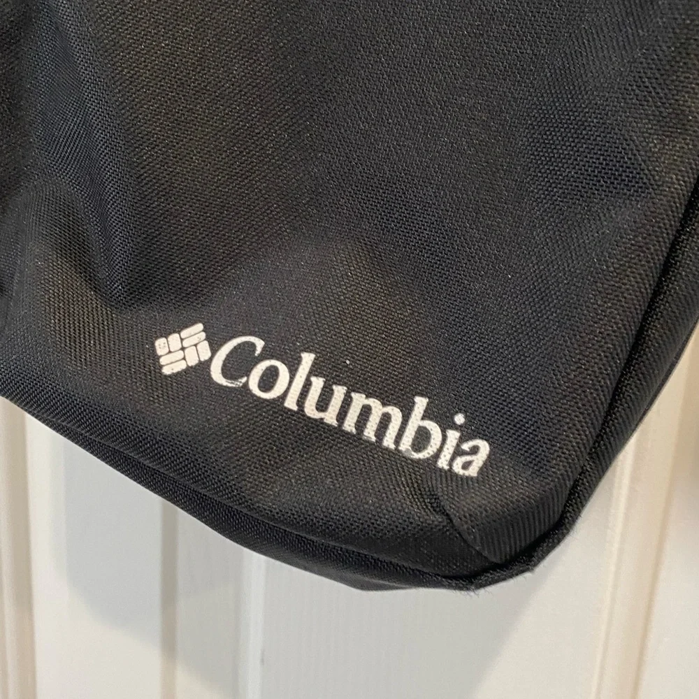Columbia Black Messenger Bag